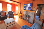 Severn Muskoka Cottage rentals  Orkney Beach 1 on McPhee Bay Lake Simcoe Living room